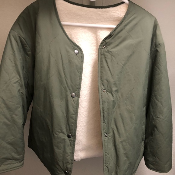 Reversible Uniqlo Green & Faux Teddy Puffy Jacket - Picture 2 of 9